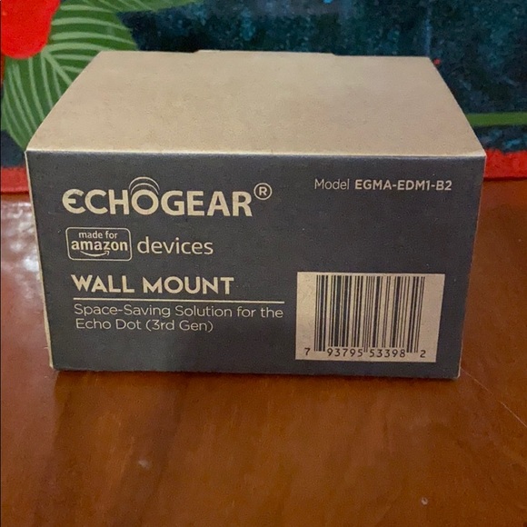 EchoGear Wall Mount Echo Dot (3rd Gen) - Picture 3 of 3